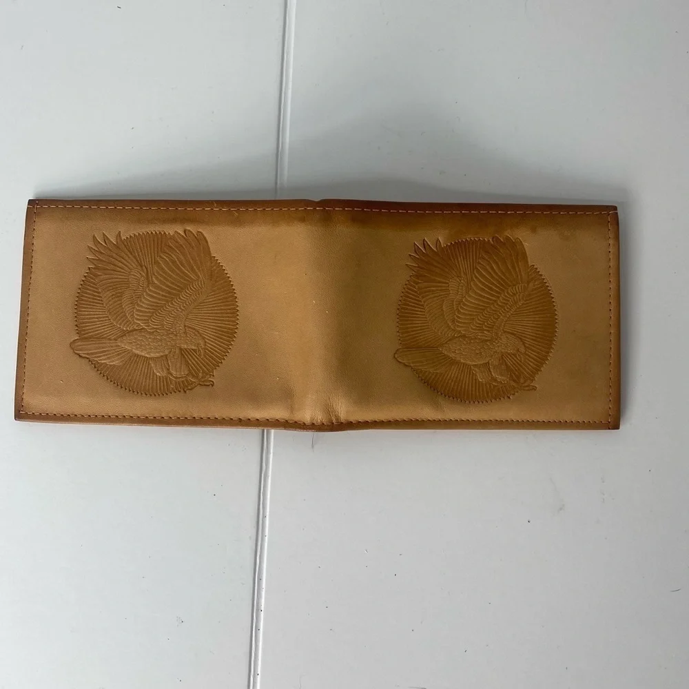 Vintage Designer Collection Tan Leather Wallet w Embossed Tooled Eagle Design
